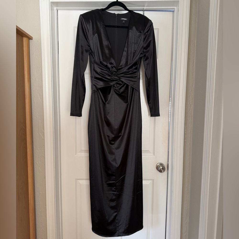 Elegant Black Twist-Front Long Sleeve Satin Dress - Picture 4 of 7